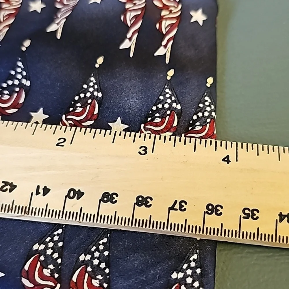 VAN HEUSEN American flak tie.‎ Stonehenge hand made. Great condition.